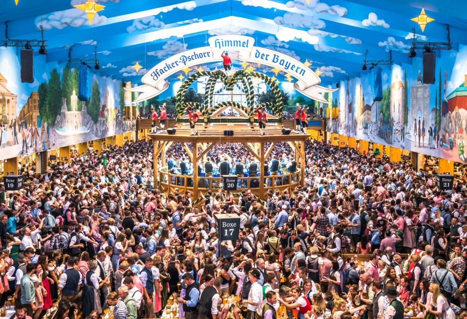 Carpa cervecera de la Oktoberfest en Munich