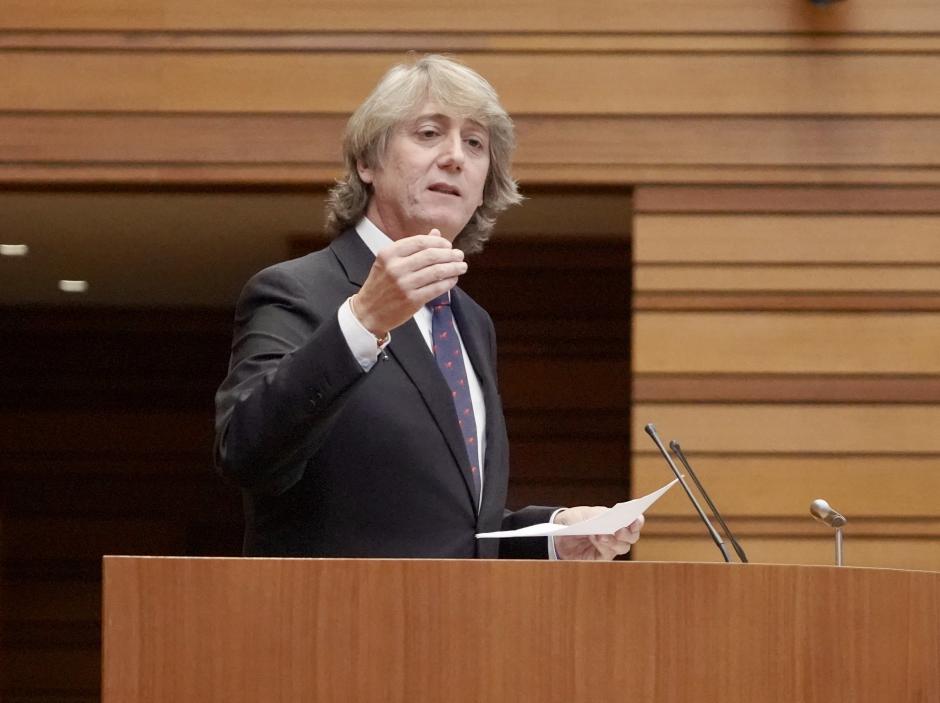 Intervención del portavoz parlamentario socialista, Carlos Martínez, en la segunda sesión del Pleno de las Cortes