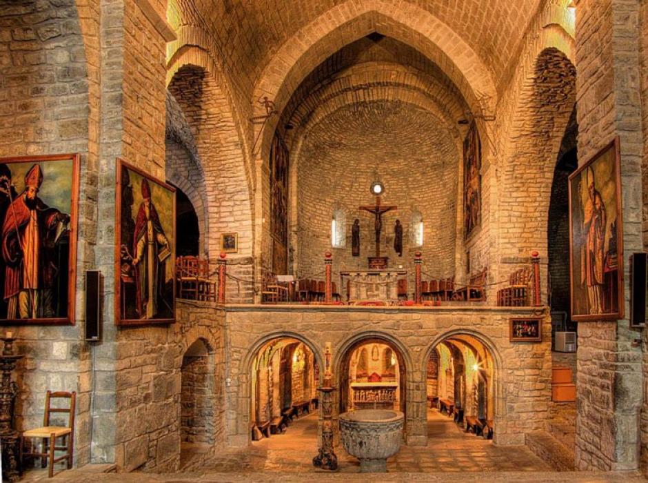 Interior de la excatedral de San Vicente Mártir