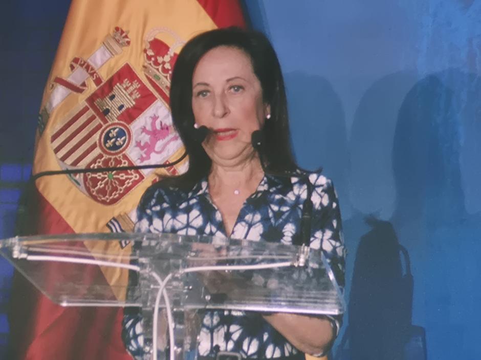 La ministra de Defensa, Margarita Robles, tuvo un emotivo recuerdo a los heridos en el accidente del Centro de Buceo de la Armada en Cartagena