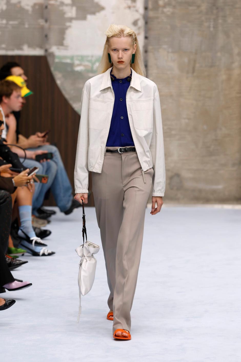 Una de las modelos de Marni en la semana de la moda de Milán