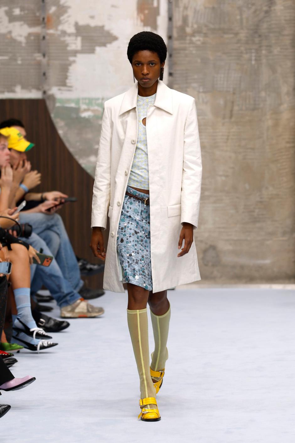 Una de las modelos de Marni en el desfile de la nueva colección, en la semana de la moda de Milán