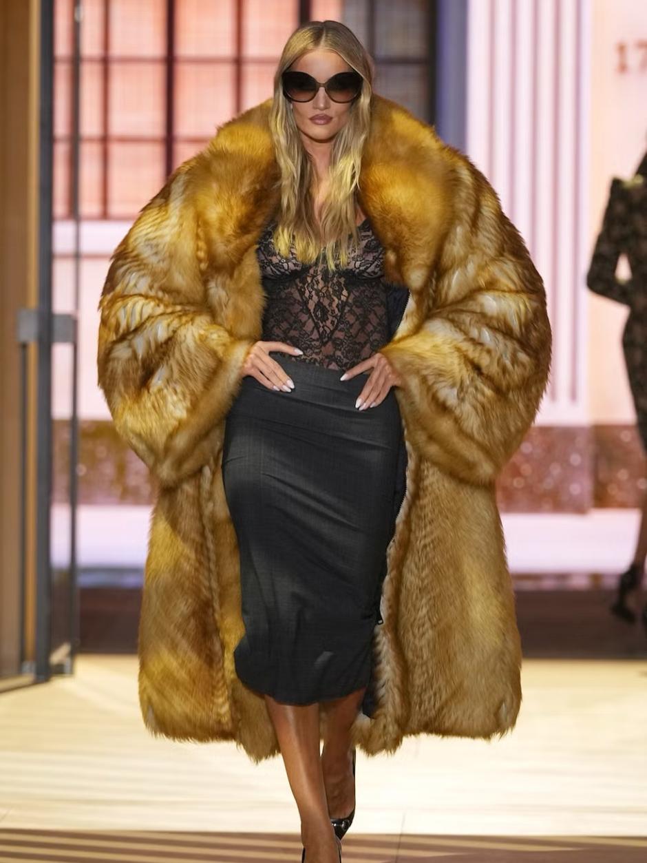 La modelo Rosie Huntington-Whiteley