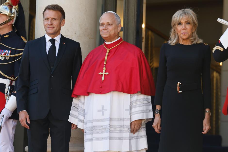 El matrimonio Macron con el Papa