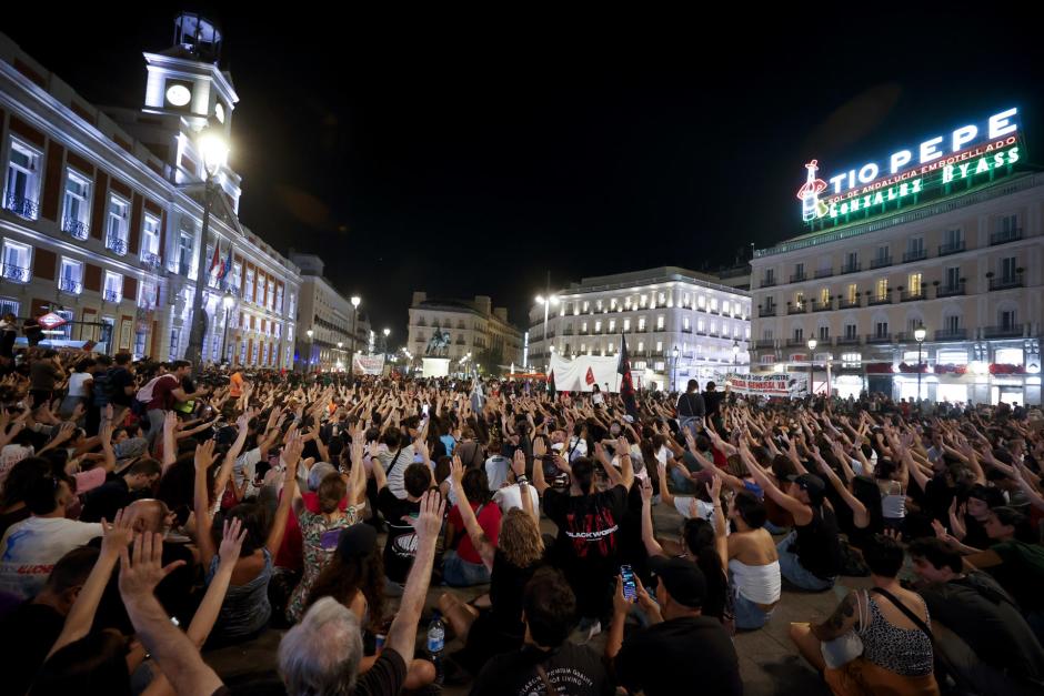 Imagen de la Puerta del Sol de Madrid al iniciarse la acampada
