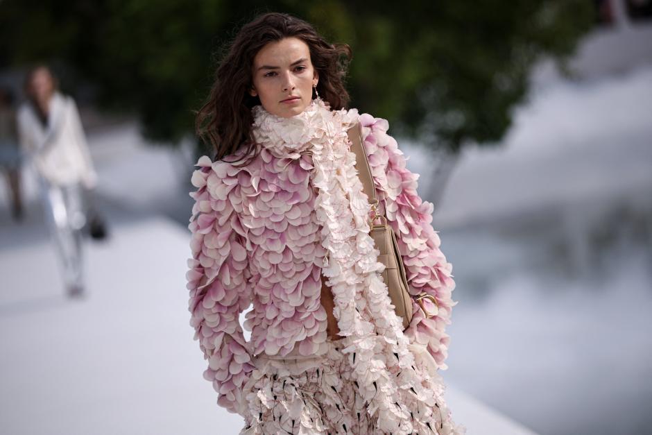 Una de las modelos de Dior en París