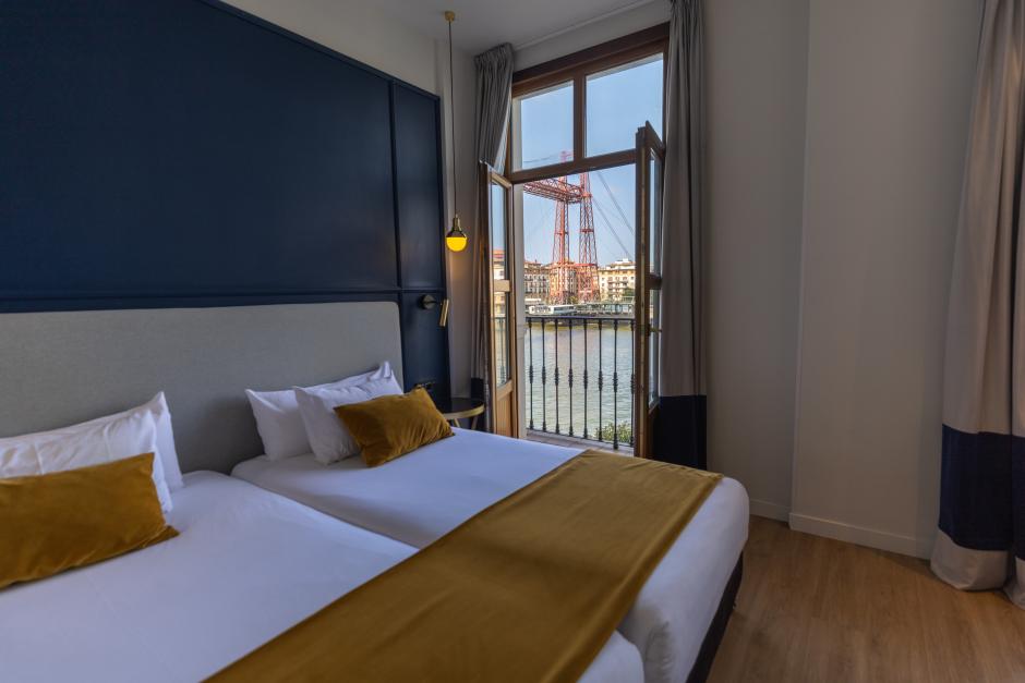 Hotel Puente Colgante
