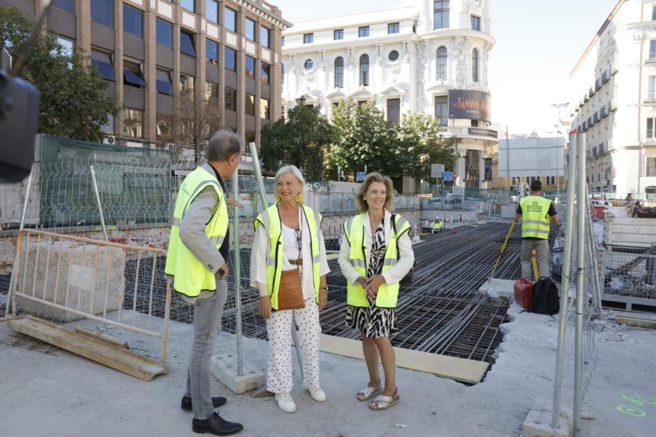 García Romero visita las obras de remodelación de Jacinto Benavente y su entorno