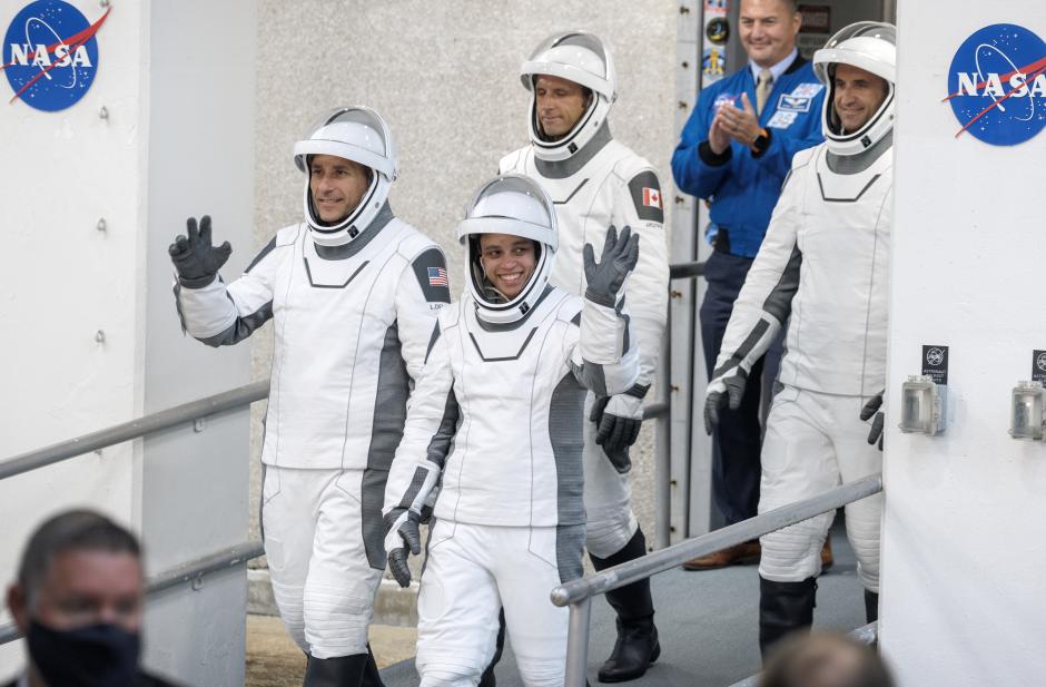 Los cuatro integrantes de la misión SpaceX Crew-13 a la Estación Espacial Internacional (EEI)