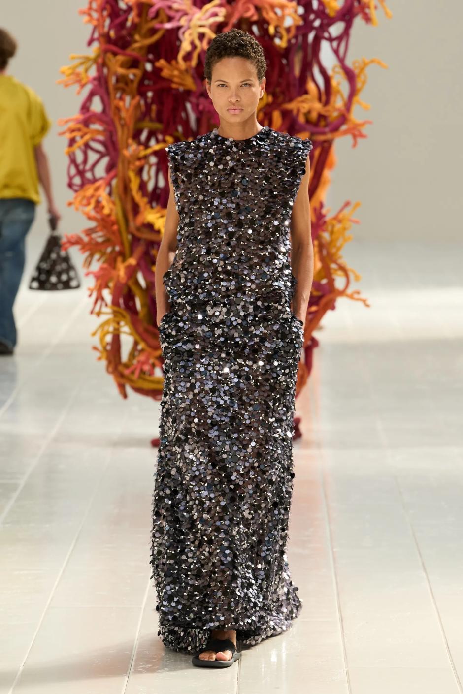 Diseño de Balenciaga en la Paris Fashion Week
Pictured: model
Ref: BLU_S10326387 011026 NON-EXCLUSIVE
Picture by:   / SplashNews.com

Splash News and Pictures
USA: 310-525-5808 
UK: 020 8126 1009
eamteam@shutterstock.com

World Rights, No Italy Rights