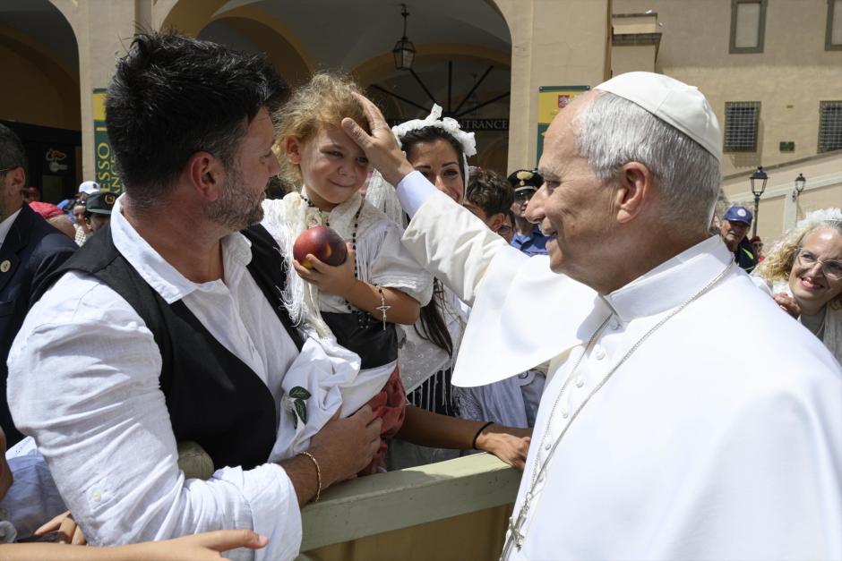 (Foto de ARCHIVO)
El Papa bendice a una niña

Vatican Media / Zuma Press / Europa Press  / EUROPA PRESS
26/7/2026