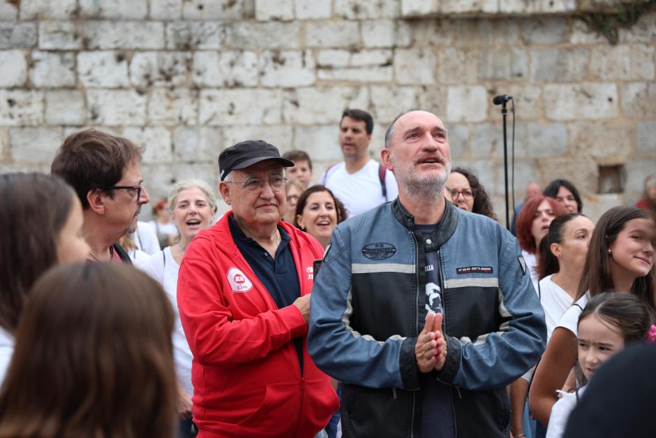 Integrantes de la banda Celtas Cortos, emocionados ante el homenaje
