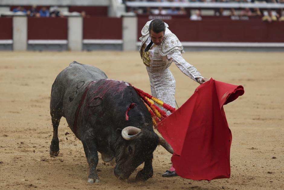 El diestro Uceda Leal toreando
