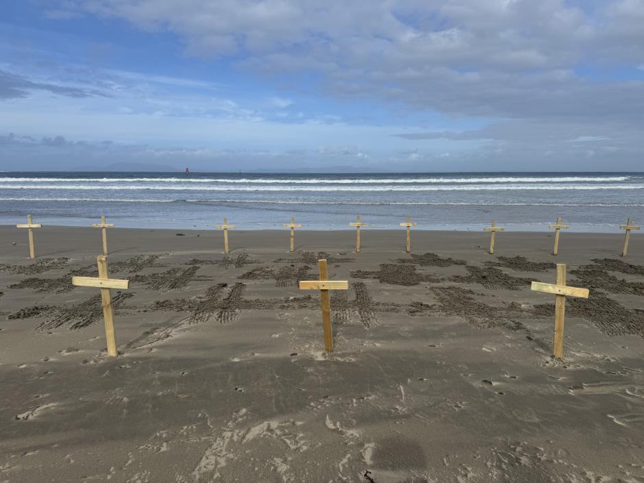 Homenaje a los marinos de la Armada Invencible que murieron en esa misma playa de Streedagh en Irlanda en 1588
