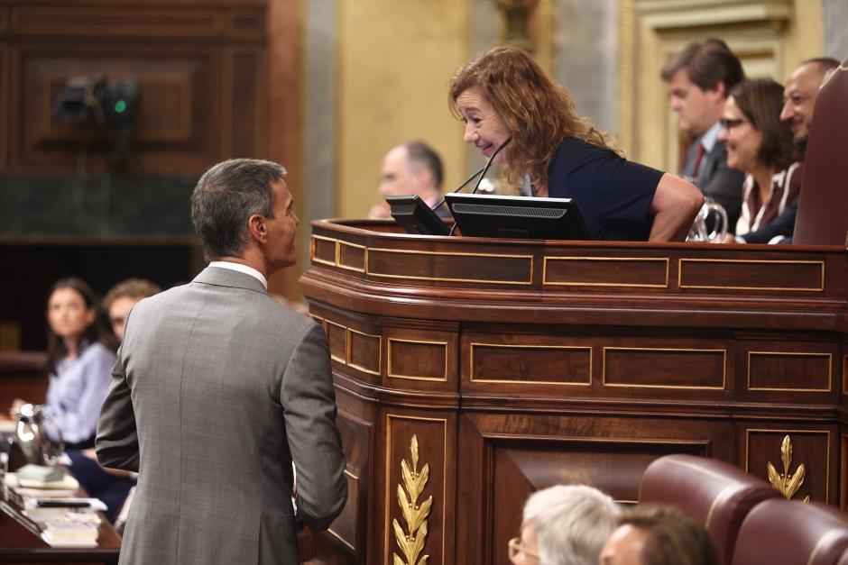 El presidente del Gobierno, Pedro Sánchez, y la presidenta del Congreso, Francina Armengol