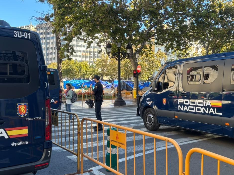 Imagen tomada este viernes de la plaza del Ayuntamiento de Valencia