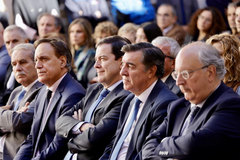El presidente de la Junta de Castilla y León, Alfonso Fernández Mañueco, ha asistido a la toma de posesión de David Mingo