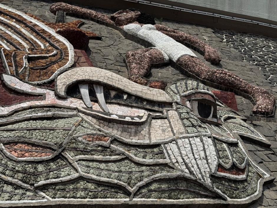 Detalle del relieve de Diego Rivera