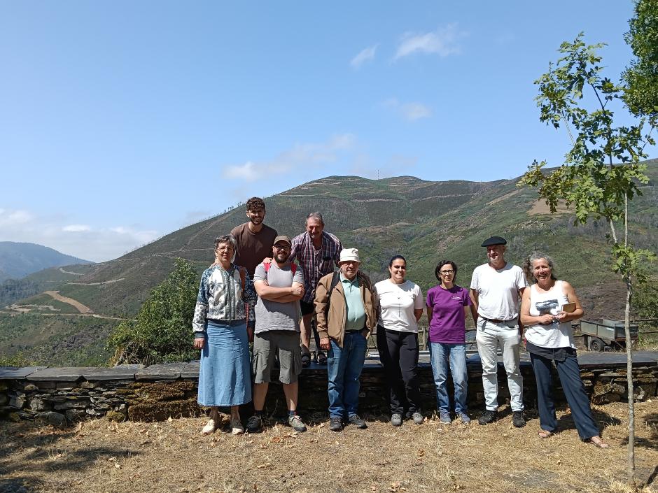 Una de las reuniones con los agentes del territorio en O Courel
