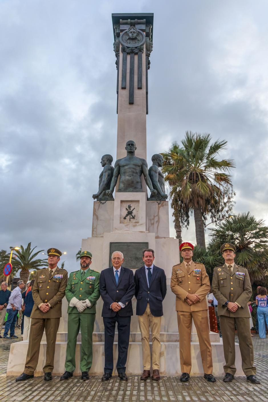 Imagen completa del monumento