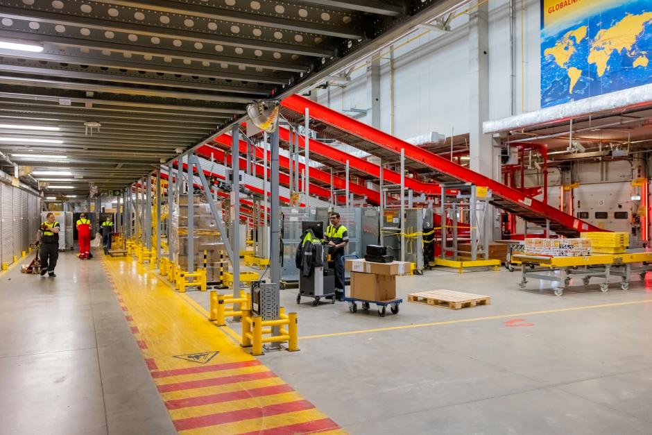 Centro logístico de DHL en Poznan.