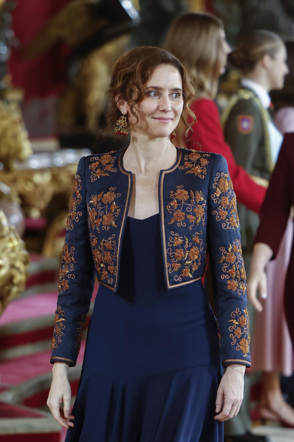 Ayuso con el vestido de Rocío Osorno y la chaqueta torera