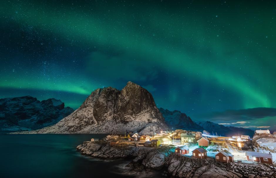 Aurora boreal sobre las islas Lofoten
