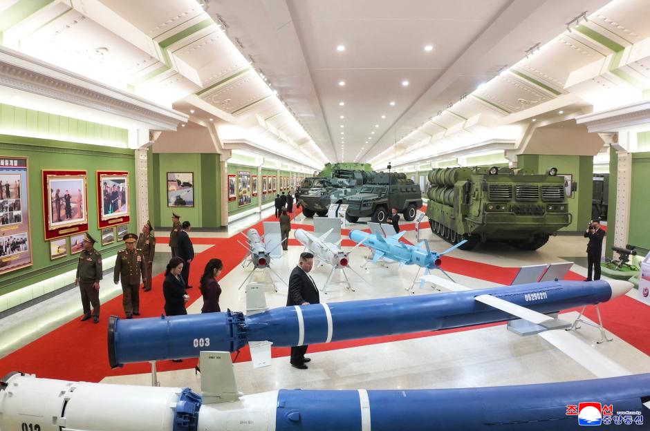 Kim Jong Un, dictador norcoreano, durante la inauguración del museo de la defensa de la revolución en Pyongyang