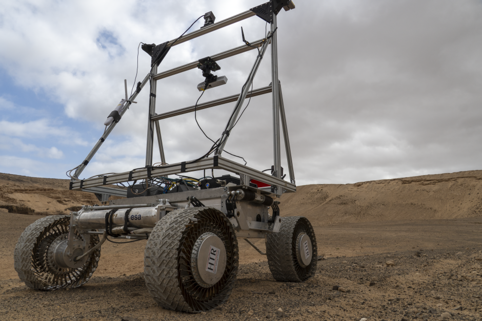NOMAD, un sistema de navegación autónomo modular que ayuda a los róveres lunares a desplazarse con rapidez y seguridad por la Luna