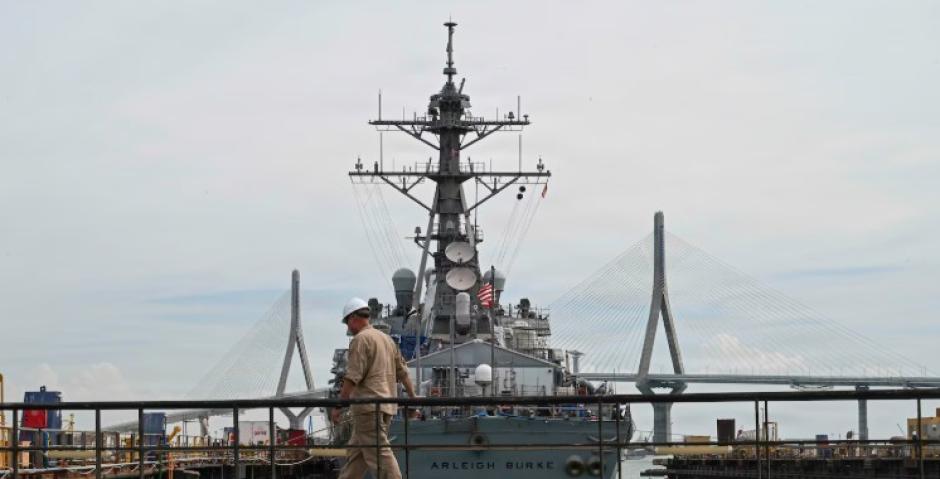 El USS Arleigh Burke entra en dique seco en España, ampliando la capacidad de mantenimiento desplegado en Europa de la Armada de los Estados Unidos