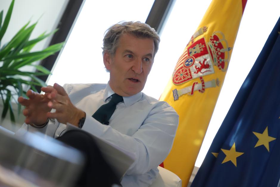 El líder del PP, durante la entrevista con El Debate en su despacho