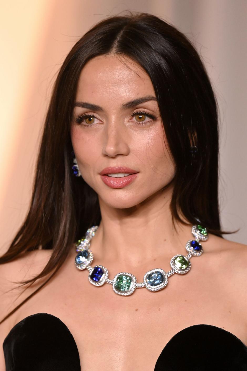 Ana de Armas y el conjunto de Louis Vuitton
