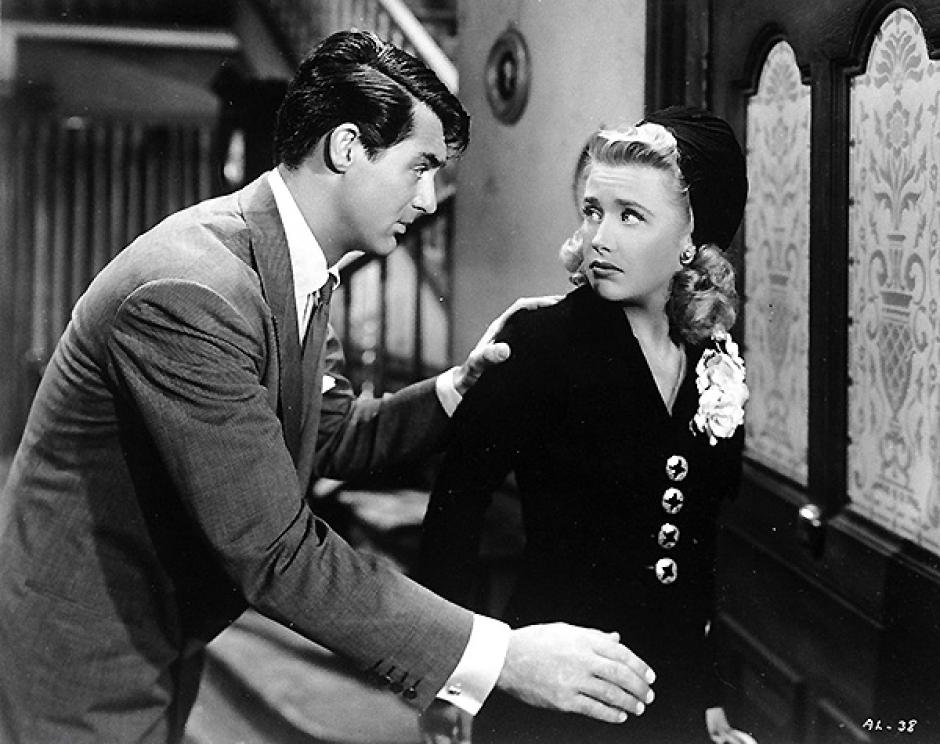 Cary Grant y Priscilla Lane durante la película