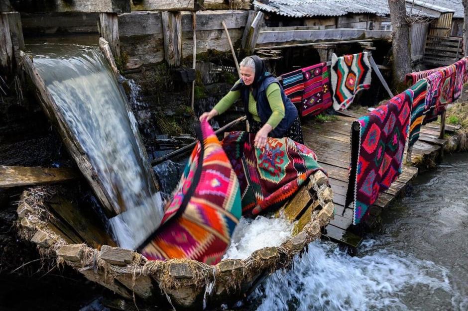 Sistema tradicional de lavado textil llamado valtoare