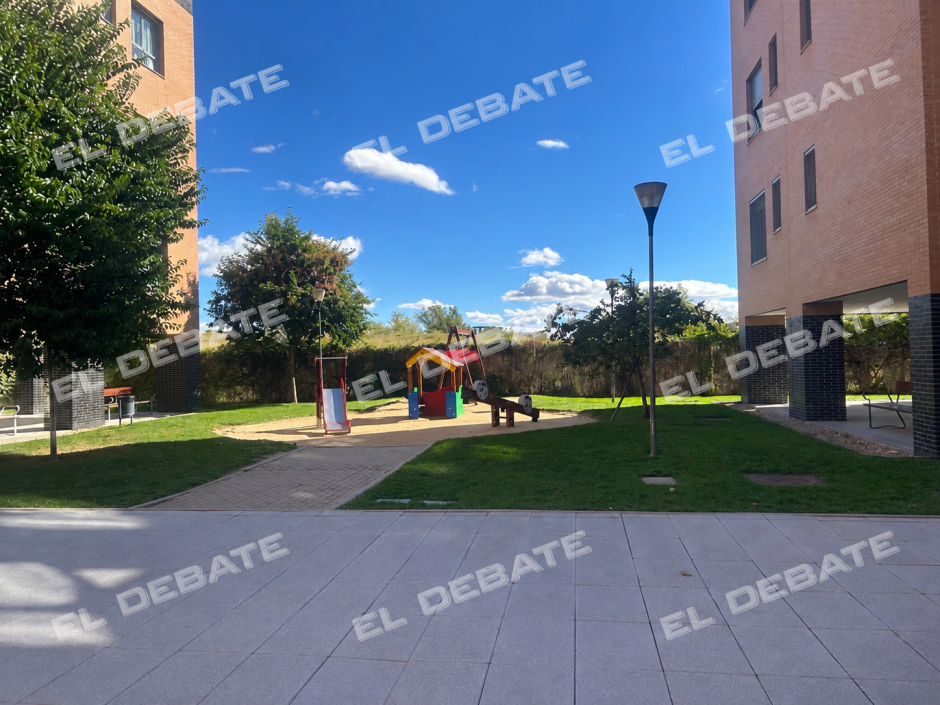 Parque para niños en el interior de la casa donde vive Mar Espinar