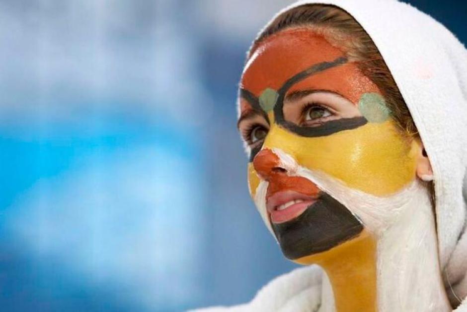 Tratamiento facial con mucho color