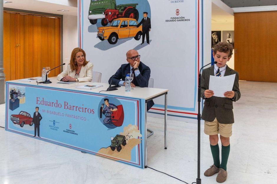 Presentación del libro infantil de Barreiros por su bisnieto.