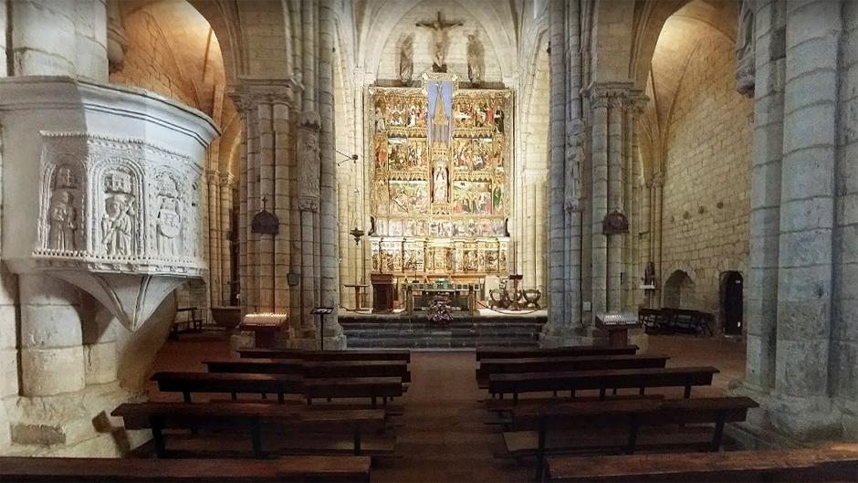Altar de la iglesia de Villalcazar de Sirga, en Palencia
