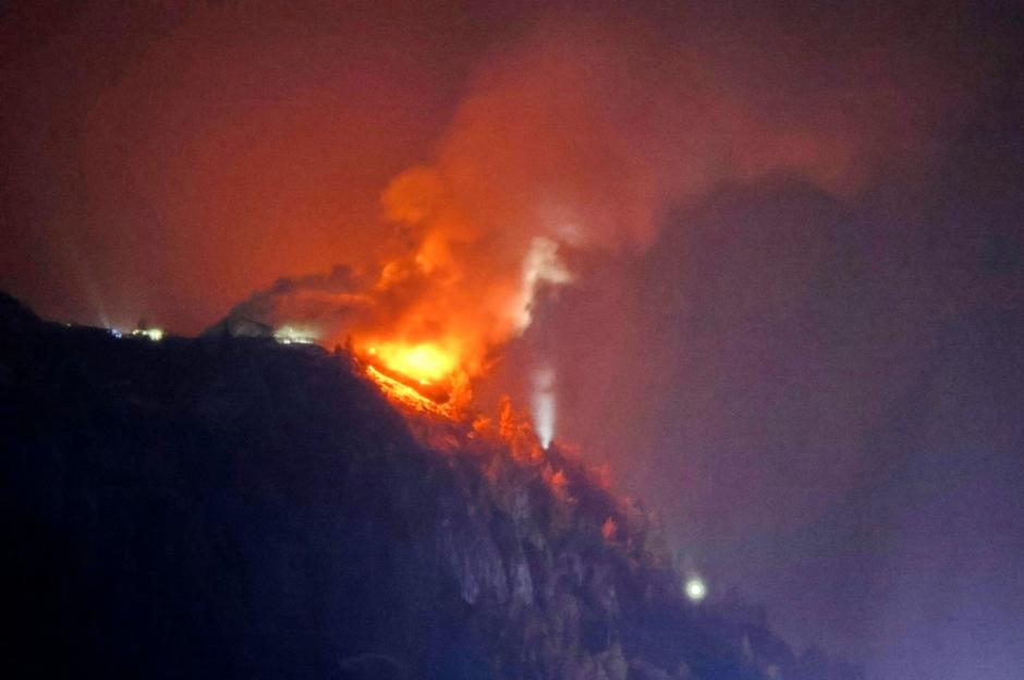 El fuego estuvo fuera de control durante horas