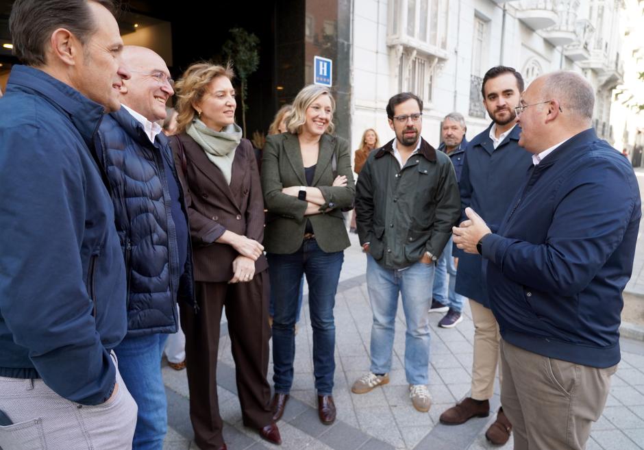 El secretario general del Partido Popular, Miguel Tellado, protagoniza un acto de precampaña en Valladolid.