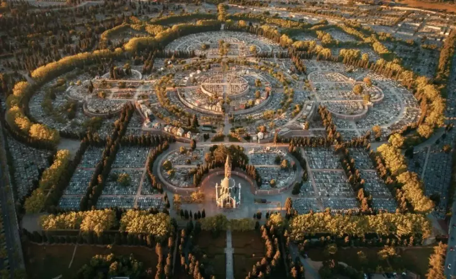 Vista panorámica del cementerio municipal de la Almudena