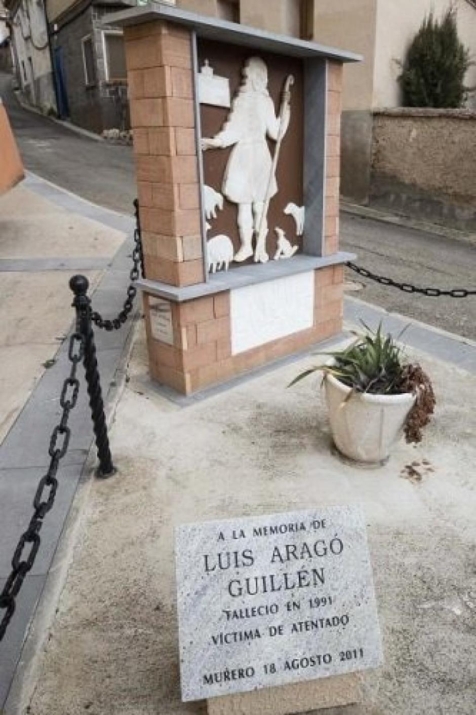 Homenaje a Luis Aragó, asesinato por ETA, en su pueblo, Murero (Zaragoza)