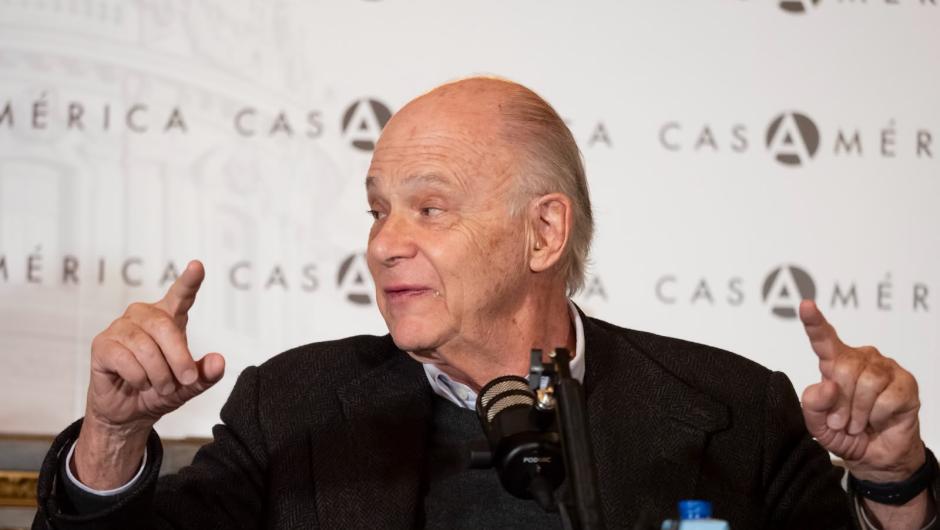 Enrique Krauze durante la inauguración de la segunda temporada del podcast Osos y Flamencos de la Fundación Unidos por la Historia