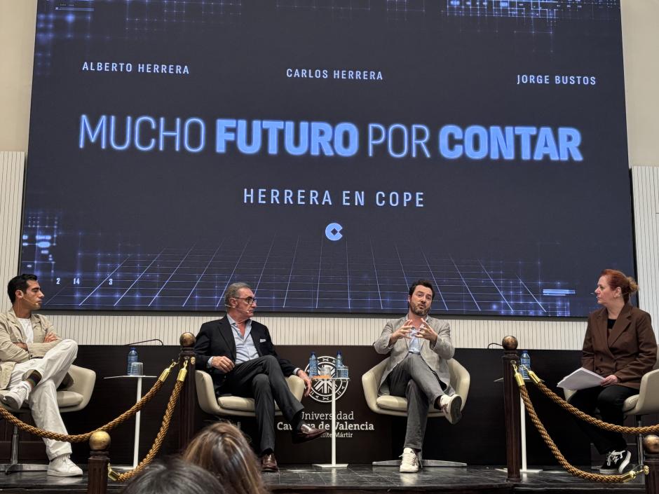 Imagen tomada este miércoles de, de izquierda a derecha, Alberto Herrera, Carlos Herrera, Jorge Bustos y María José Navarro