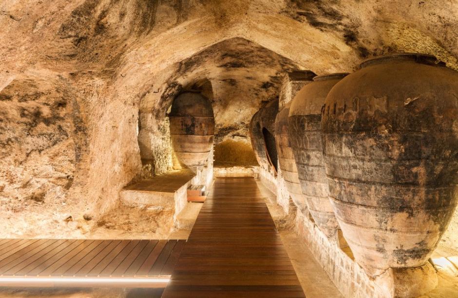 Imagen del interior de la Bodega Histórica de Murviedro