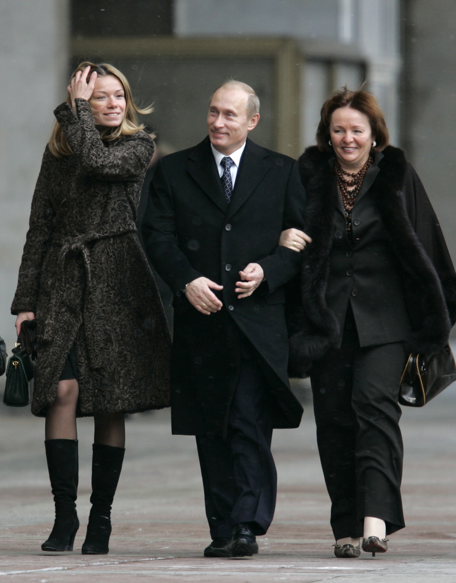 putins daughters photo hot        
        <figure class=