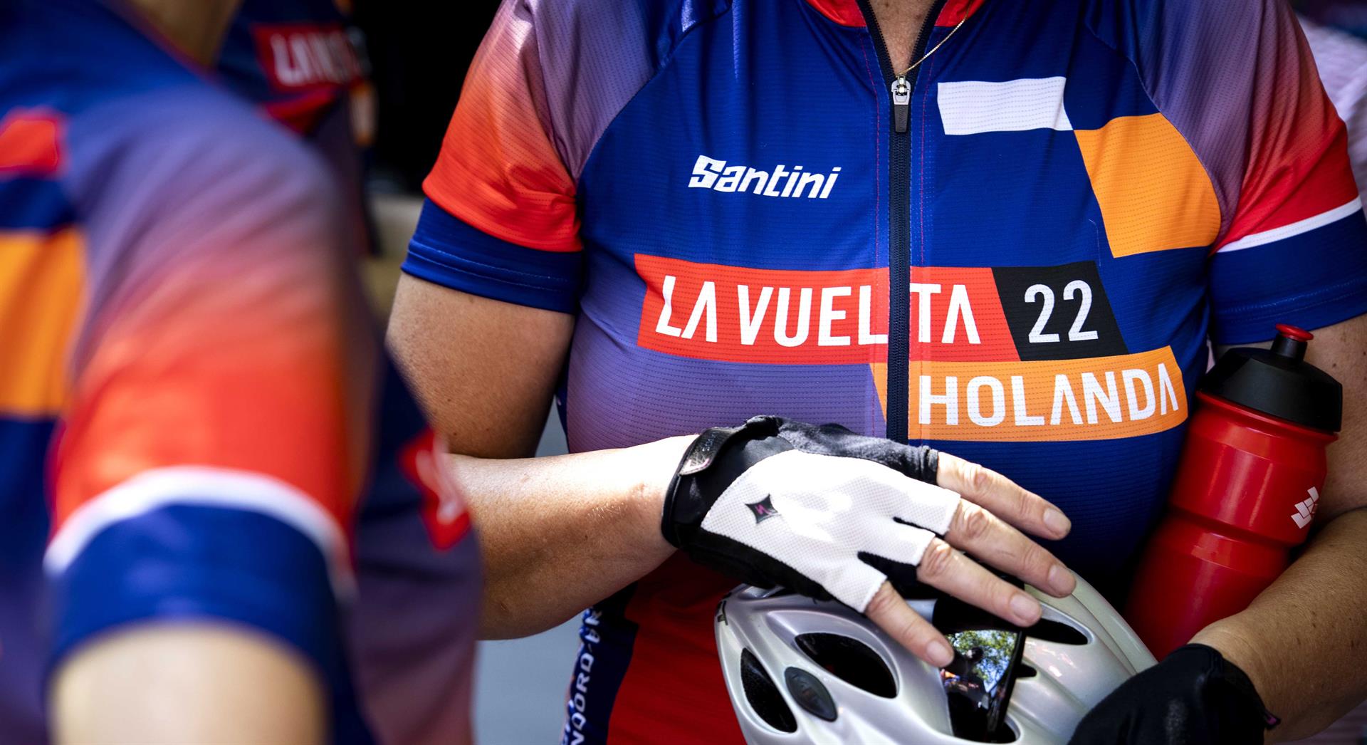 Estos son los equipos y los ciclistas que correrán La Vuelta a España 2022