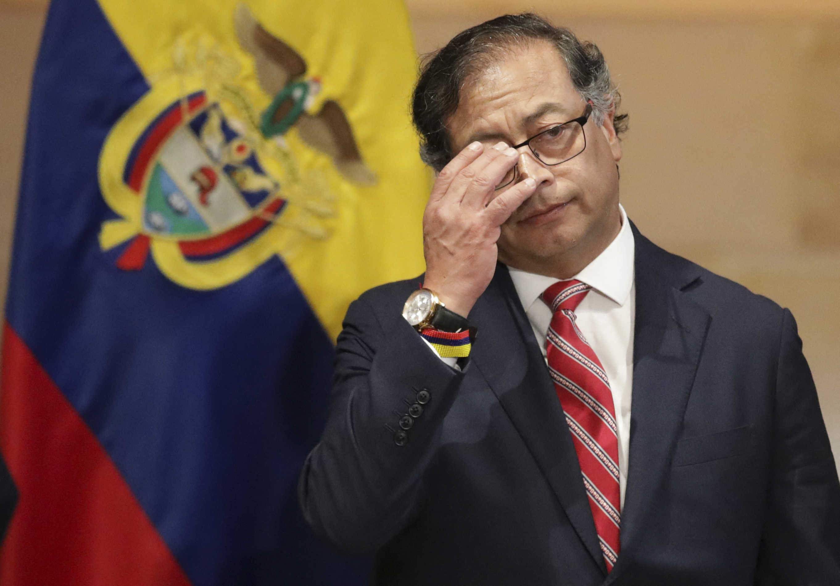 Gustavo Petro reta a los críticos e insiste en negociar con la ...