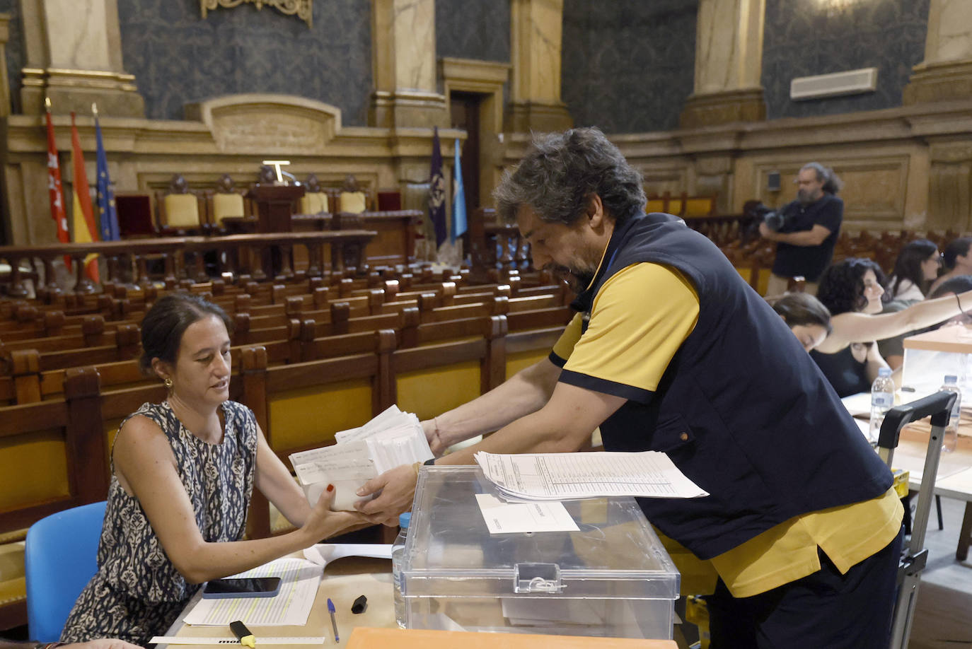 El caso Leire remueve los fantasmas del voto por correo de 2,5 millones ...