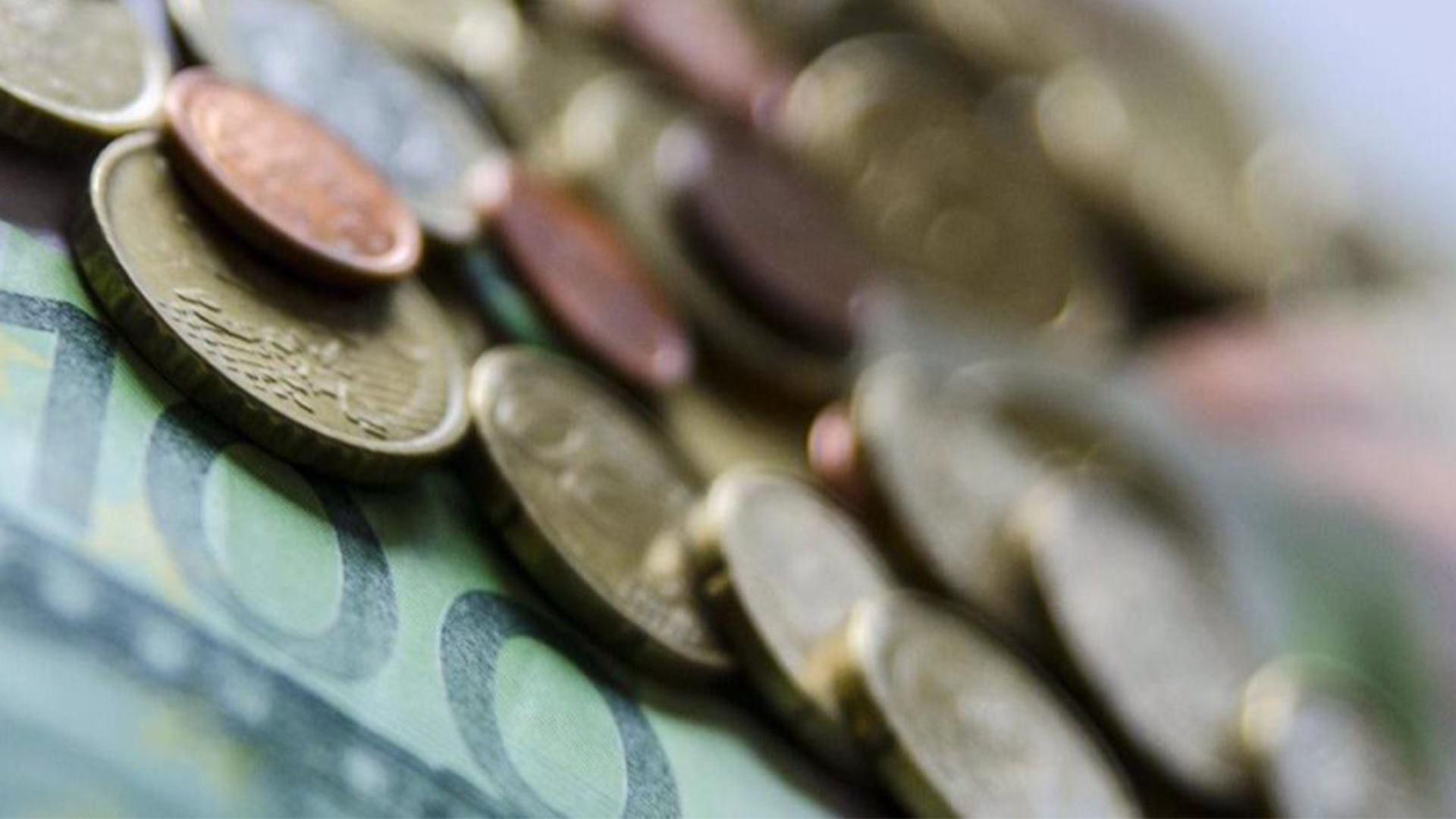 Cuándo se puede exigir el pago en efectivo del salario, según la ley